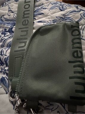 lululemon athletica Sage Green Zip Card Wallet